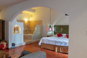 La Concha Beach Hotel & Club