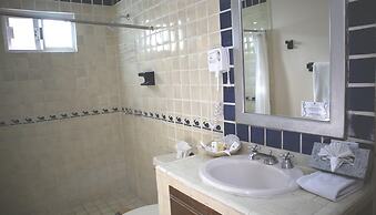 La Concha Beach Hotel & Club