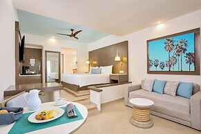 Wyndham Alltra Cancun All Inclusive Resort