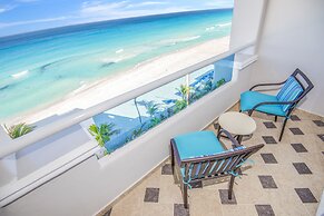 Wyndham Alltra Cancun All Inclusive Resort