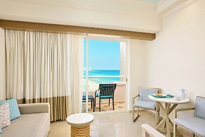 Wyndham Alltra Cancun All Inclusive Resort