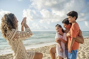 Wyndham Alltra Cancun All Inclusive Resort