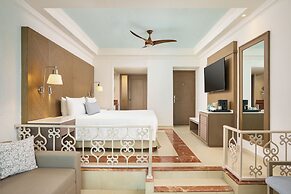 Wyndham Alltra Cancun All Inclusive Resort