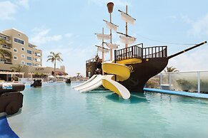 Wyndham Alltra Cancun All Inclusive Resort