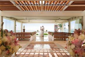 Wyndham Alltra Cancun All Inclusive Resort