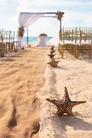 Wyndham Alltra Cancun All Inclusive Resort