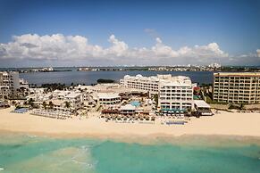 Wyndham Alltra Cancun All Inclusive Resort