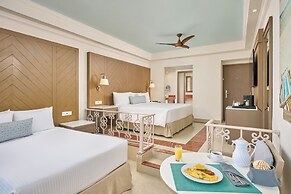 Wyndham Alltra Cancun All Inclusive Resort