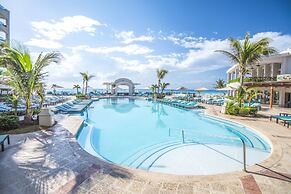 Wyndham Alltra Cancun All Inclusive Resort