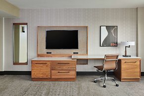 DoubleTree by Hilton Fullerton