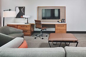 DoubleTree by Hilton Fullerton