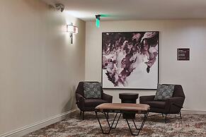 DoubleTree by Hilton Fullerton