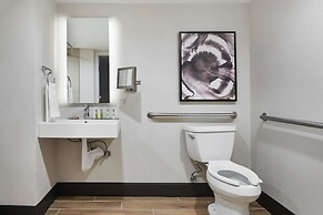 DoubleTree by Hilton Fullerton