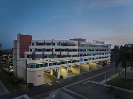 DoubleTree by Hilton Fullerton