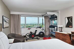 DoubleTree by Hilton Fullerton