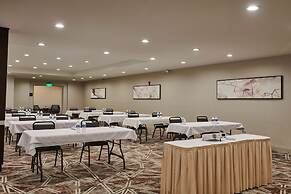 DoubleTree by Hilton Fullerton