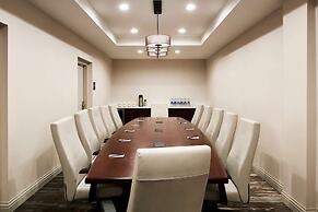 DoubleTree by Hilton Fullerton