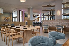 DoubleTree by Hilton Fullerton