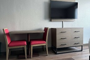 La Quinta Inn & Suites by Wyndham Ft Lauderdale Cypress Cr