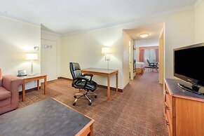 La Quinta Inn & Suites by Wyndham Ft Lauderdale Cypress Cr