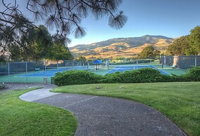 Ashland Hills Hotel & Suites