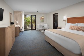 Ashland Hills Hotel & Suites