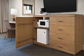 Ashland Hills Hotel & Suites