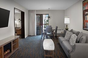 Ashland Hills Hotel & Suites