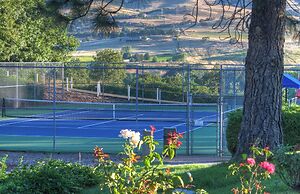 Ashland Hills Hotel & Suites