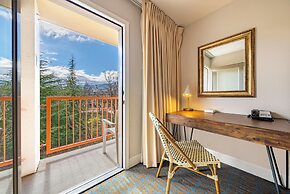 Ashland Hills Hotel & Suites