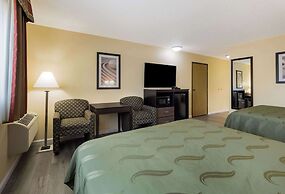 Quality Inn & Suites Medford Airport