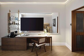 Vogue Hotel Montreal Downtown, Curio Collection by Hilton