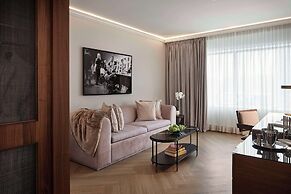 Vogue Hotel Montreal Downtown, Curio Collection by Hilton