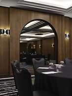 Vogue Hotel Montreal Downtown, Curio Collection by Hilton