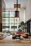 Vogue Hotel Montreal Downtown, Curio Collection by Hilton