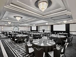 Vogue Hotel Montreal Downtown, Curio Collection by Hilton