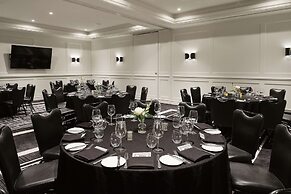 Vogue Hotel Montreal Downtown, Curio Collection by Hilton