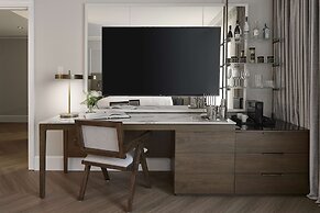 Vogue Hotel Montreal Downtown, Curio Collection by Hilton