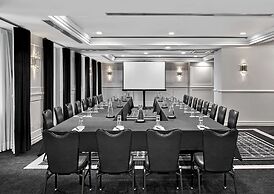 Vogue Hotel Montreal Downtown, Curio Collection by Hilton