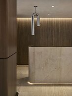 Vogue Hotel Montreal Downtown, Curio Collection by Hilton