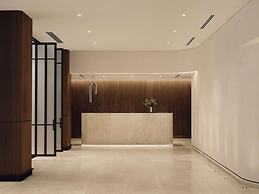 Vogue Hotel Montreal Downtown, Curio Collection by Hilton