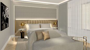 Vogue Hotel Montreal Downtown, Curio Collection by Hilton