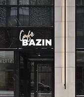 Vogue Hotel Montreal Downtown, Curio Collection by Hilton