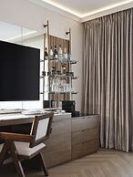 Vogue Hotel Montreal Downtown, Curio Collection by Hilton