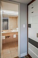 Metropolitan Hotel Vancouver