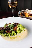 Metropolitan Hotel Vancouver