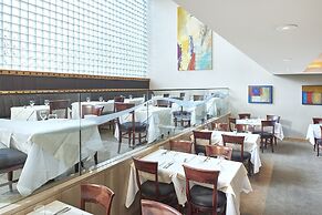 Metropolitan Hotel Vancouver