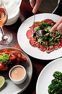 Metropolitan Hotel Vancouver