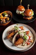 Metropolitan Hotel Vancouver