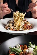 Metropolitan Hotel Vancouver